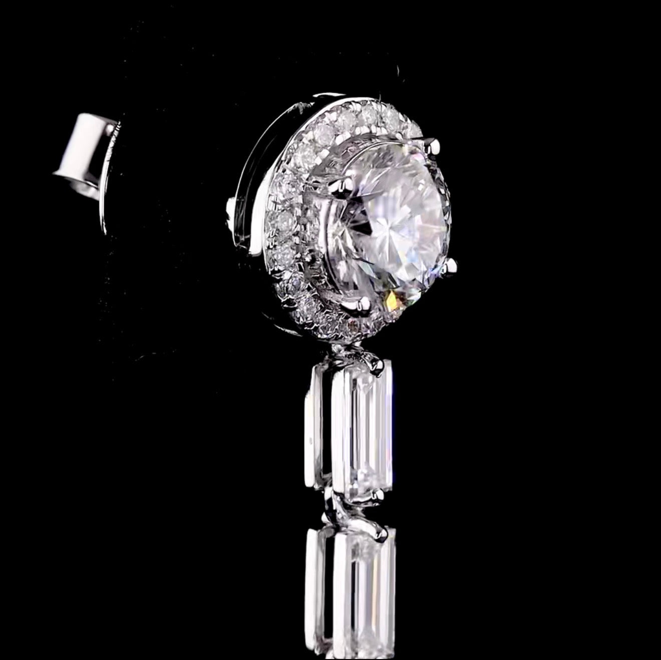 Pear Drop Lab Grown Diamond Earrings – 18KT Gold