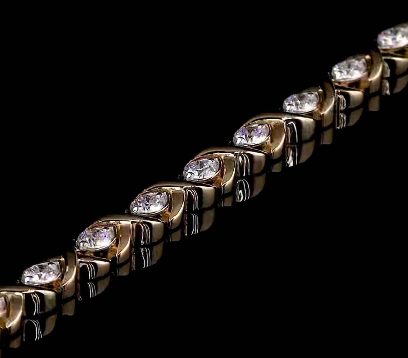 Infinity Round Lab Grown Diamond Bracelet – 18KT Gold