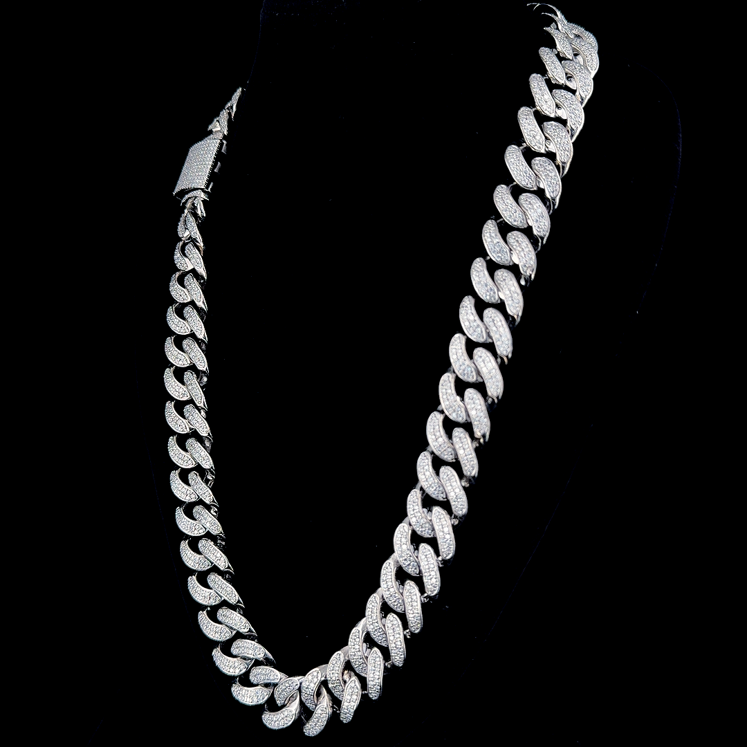 Iced Out Cuban chain with - Moissanite, 925 Silver